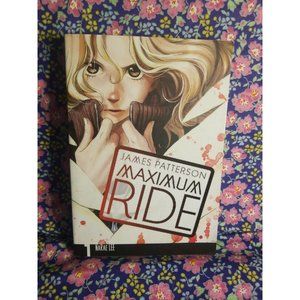 Maximum Ride Manga Vol. 1